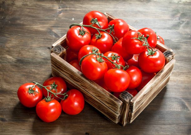 Tomatoes : A Complete Guide