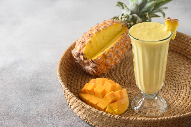 Pineapple and turmeric smoothie recipe